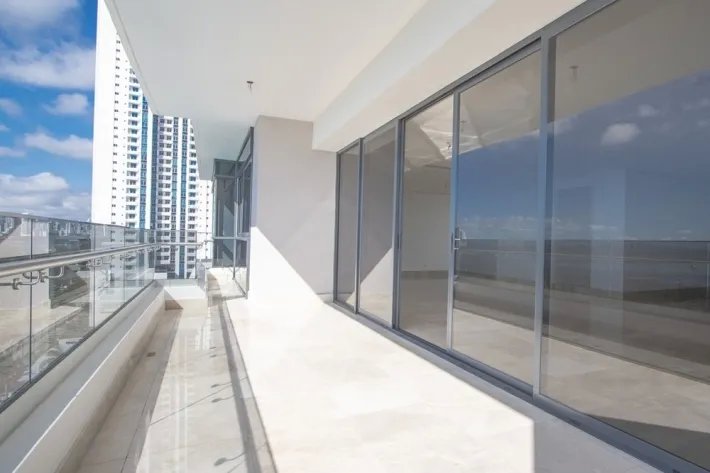 Venta de apartamento con vista al mar en PH Matisse, Costa del Este, Panamá