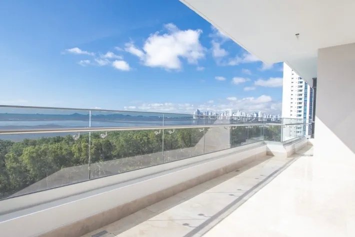 Venta de apartamento con vista al mar en PH Matisse, Costa del Este, Panamá