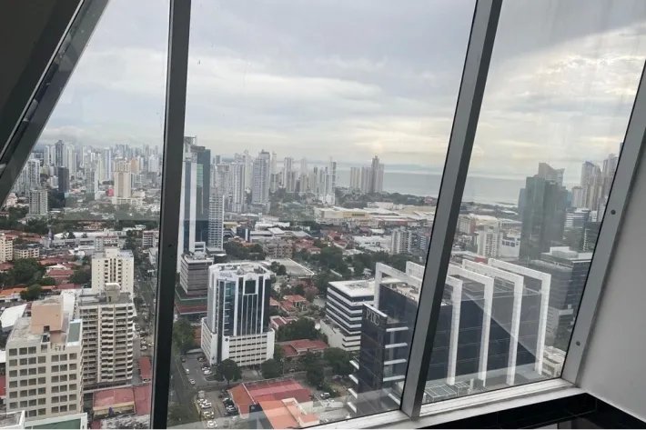 Offices for rent in Obarrio, Bella Vista