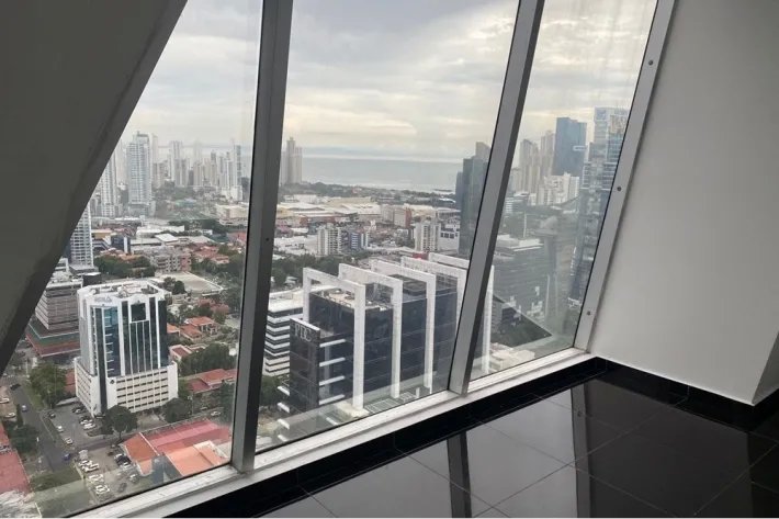 Offices for rent in Obarrio, Bella Vista