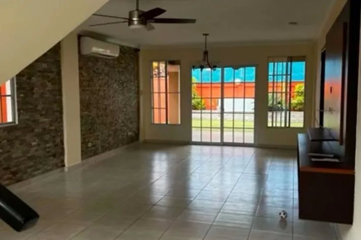 Venta de casa en Campo Lindbergh, Panamá