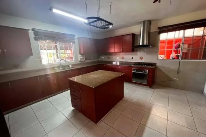 Venta de casa en Campo Lindbergh, Panamá