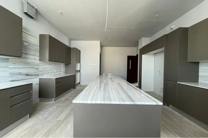 Penthouse for sale in The Towers, Punta Paitilla