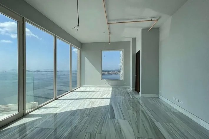 Penthouse for sale in The Towers, Punta Paitilla