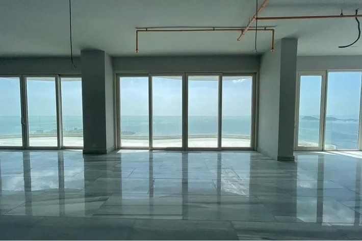 Penthouse for sale in The Towers, Punta Paitilla