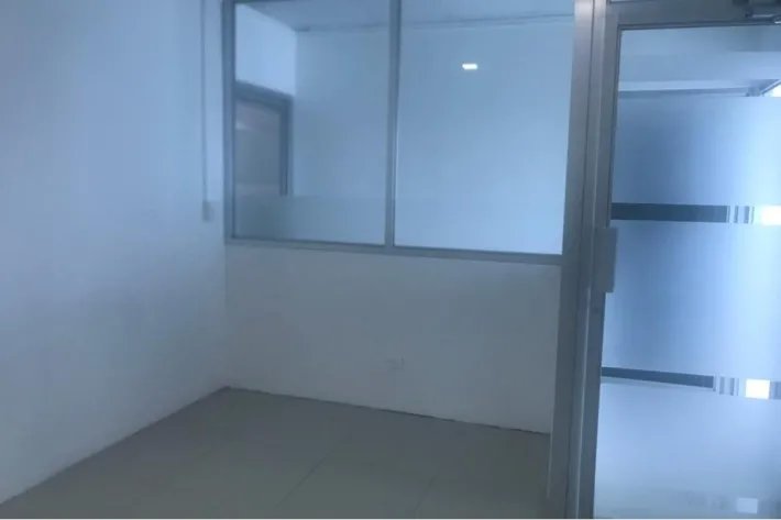 Empty office for rent in Torre Global Bank, Calle 50, Panama