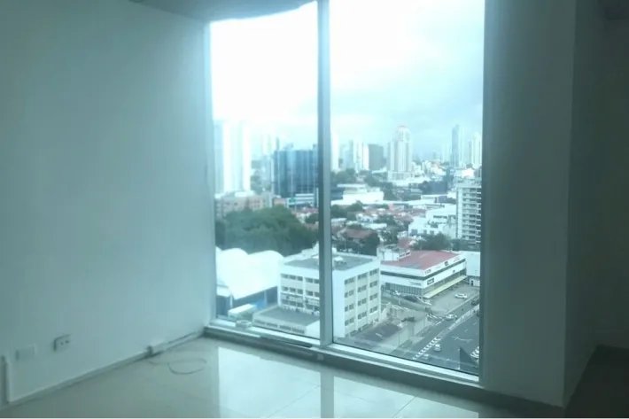 Empty office for rent in Torre Global Bank, Calle 50, Panama