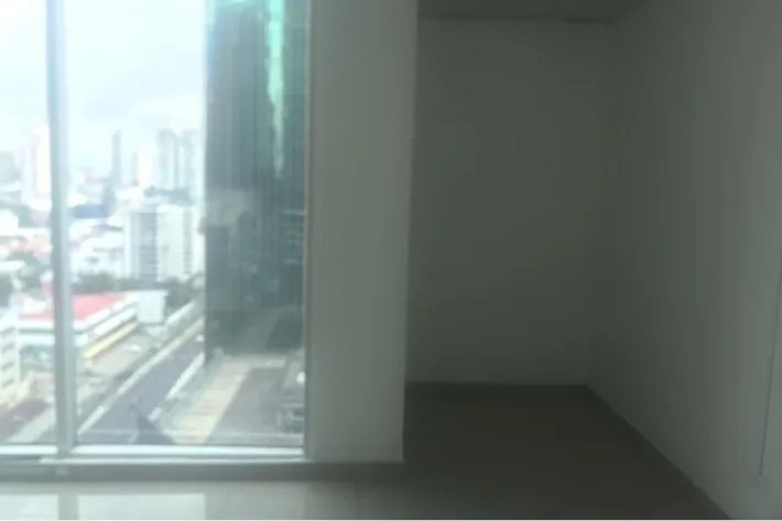 Empty office for rent in Torre Global Bank, Calle 50, Panama