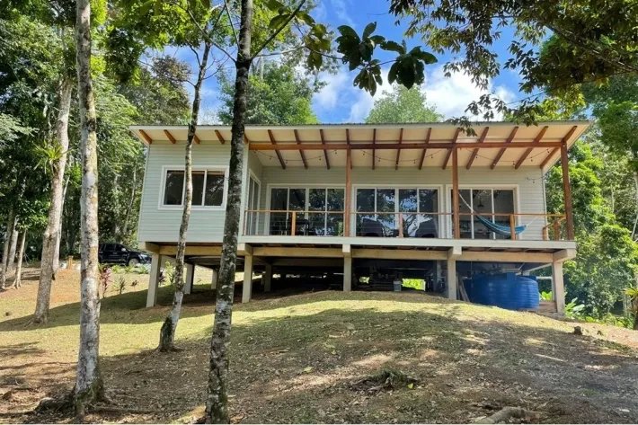 Casa amoblada en venta en Bocas del Toro