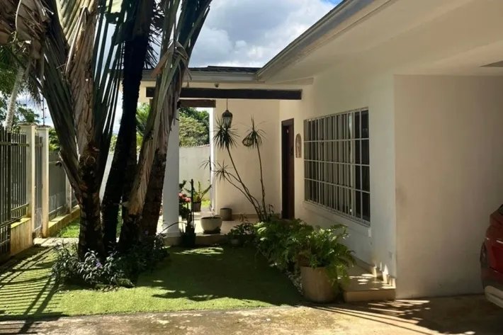 Alquiler de casa amoblada en Llanos de Curundú, Ancón, Panamá