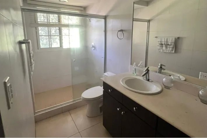 Alquiler de casa amoblada en Llanos de Curundú, Ancón, Panamá