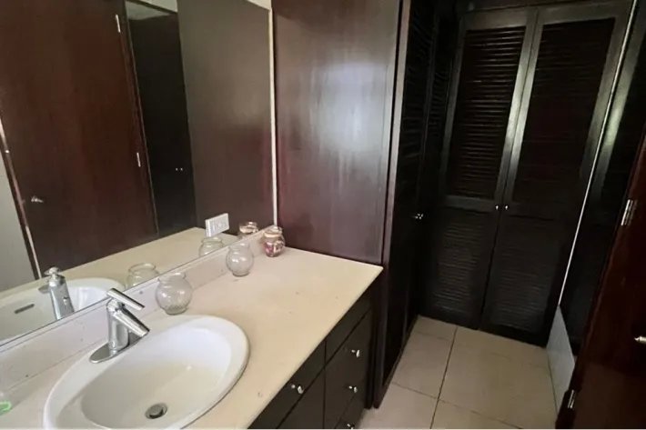 Alquiler de casa amoblada en Llanos de Curundú, Ancón, Panamá