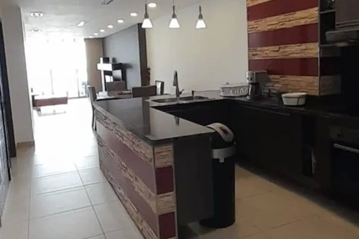Venta de apartamento con vista al mar en Avenida Balboa, Panamá