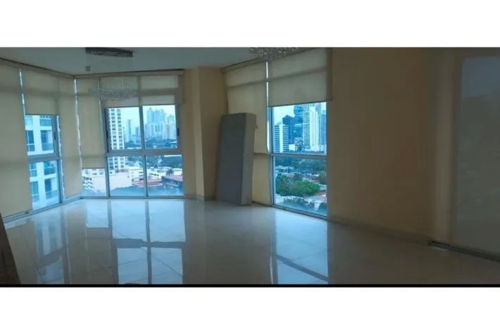 Apartment For Sale In Balboa Avenue