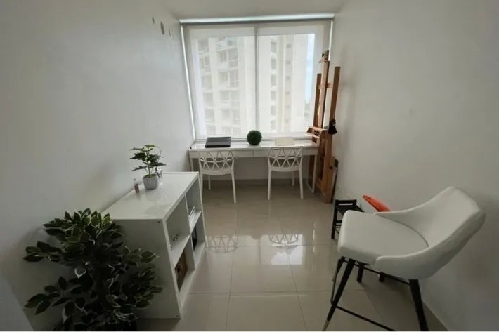 Apartamento en Venta en PH Pijao, Costa del Este. Amoblado Moderno