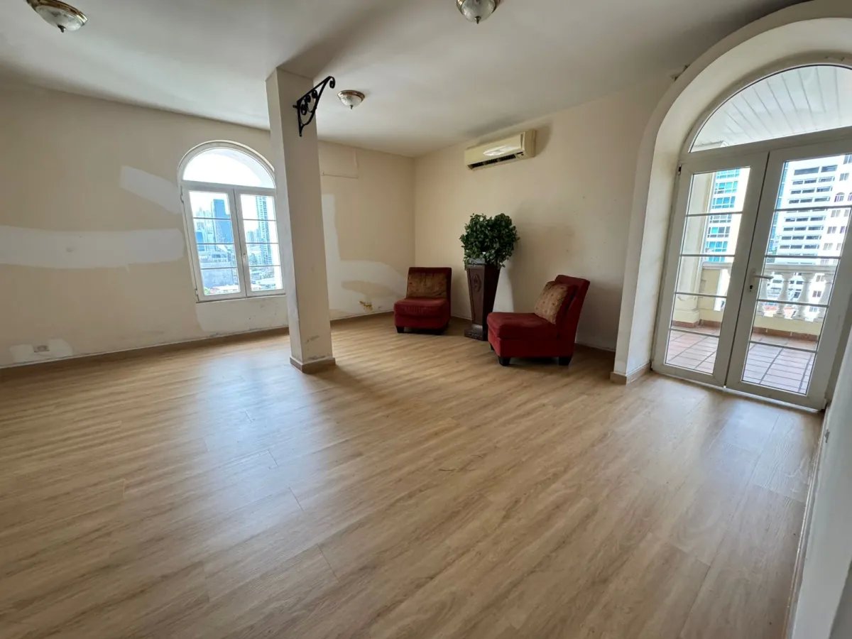 Apartment For Sale in San Francisco, PH Capri, calle 69 E