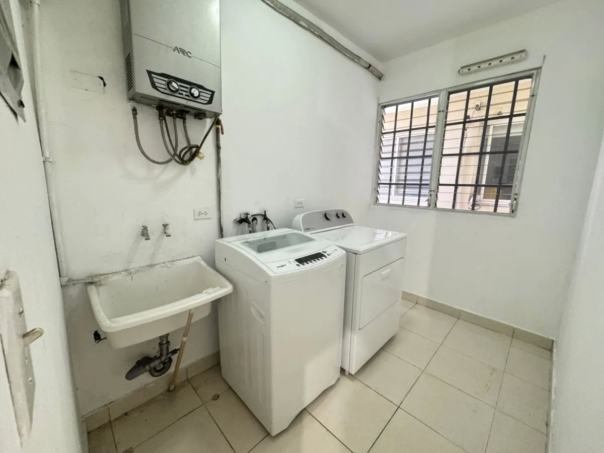 Apartment For Sale in San Francisco, PH Capri, calle 69 E