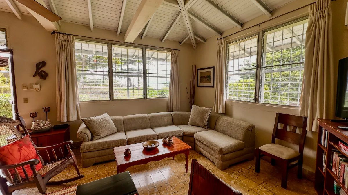 Se vende casa frente al mar en Seacliff, Coclé