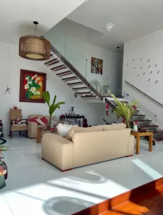 Alquiler de casa amoblado en Altos de Golf, San Francisco, Panamá