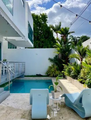Alquiler de casa amoblado en Altos de Golf, San Francisco, Panamá