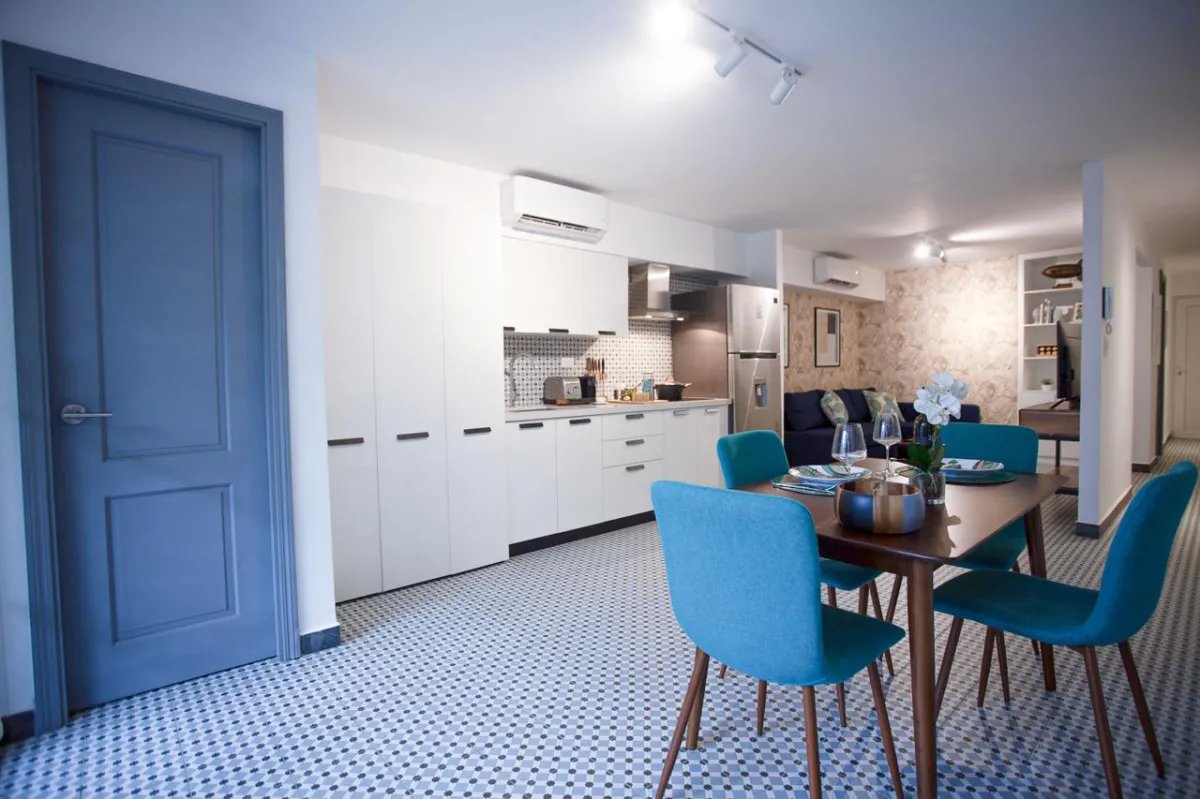 Apartment For Sale in Casco Antiguo