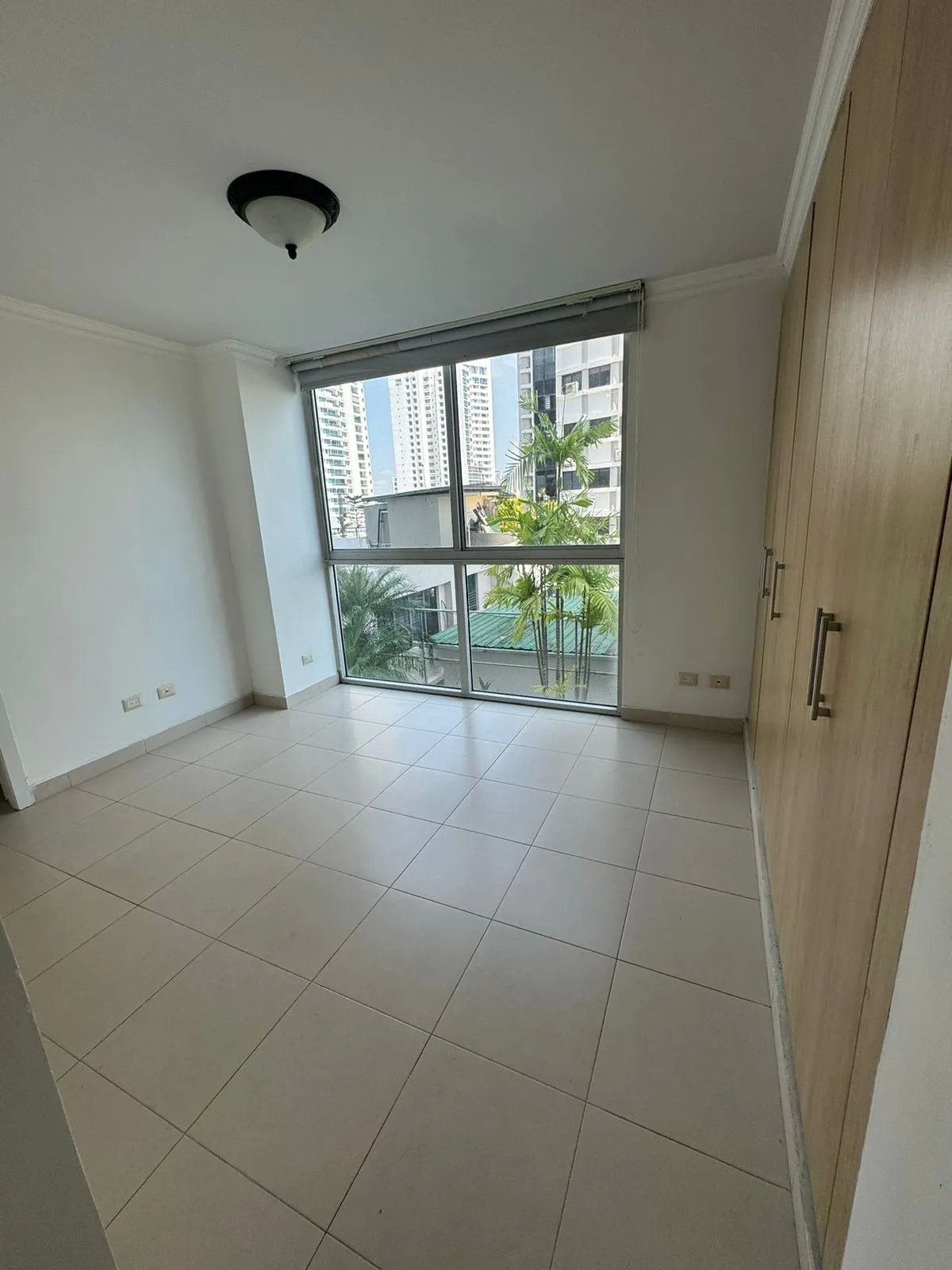 Apartment For Sale in San Francisco