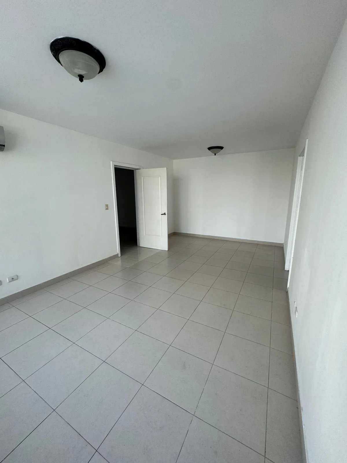Apartment For Sale in San Francisco