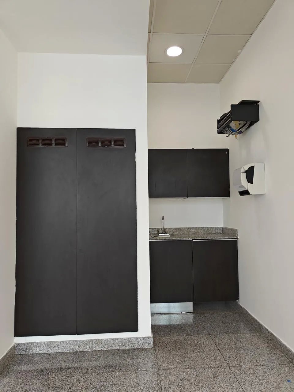 Office For Rent in Bella vista