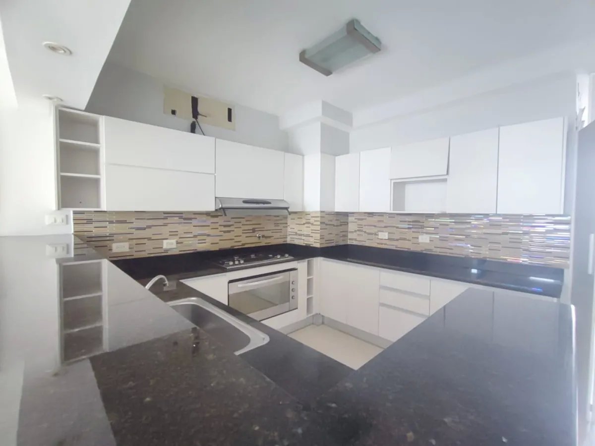 Apartment For Sale in San Francisco