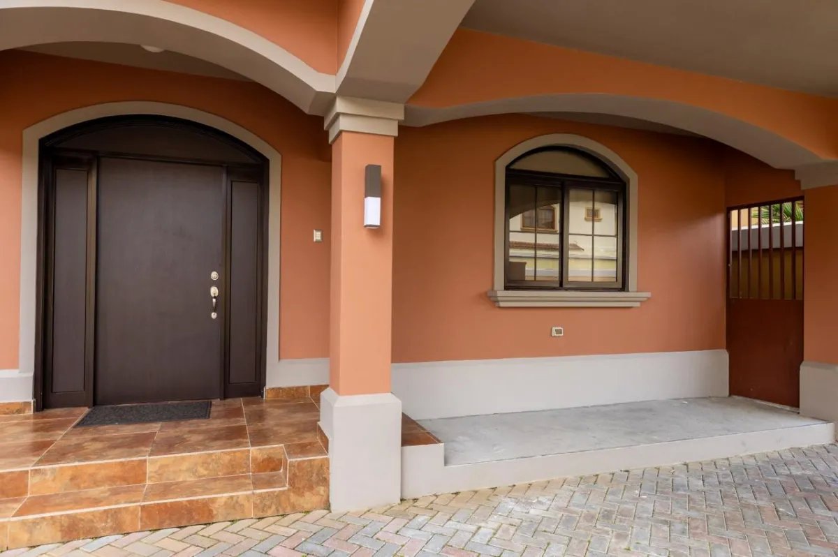 Venta de casa amoblada en Residencial el Doral, Costa Sur, Panamá