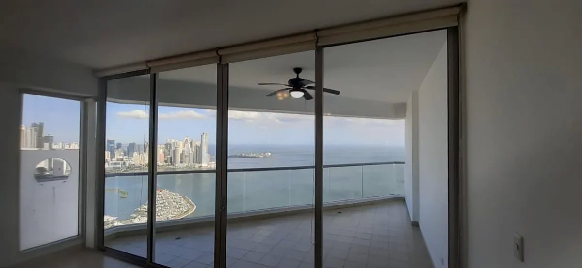 Alquiler de Apartamento en Avenida Balboa