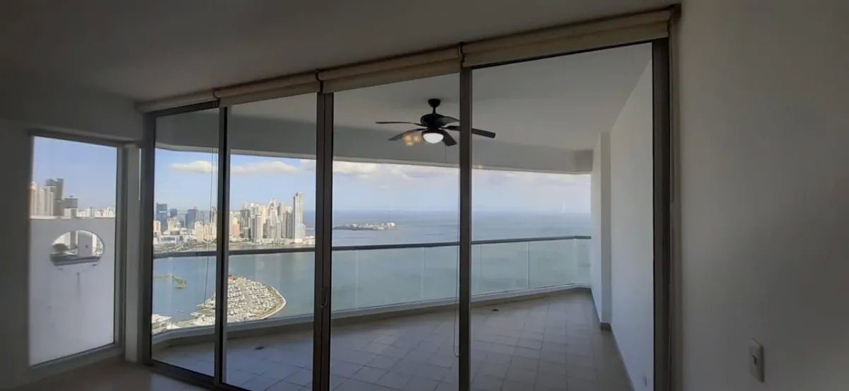 Alquiler de Apartamento en Avenida Balboa