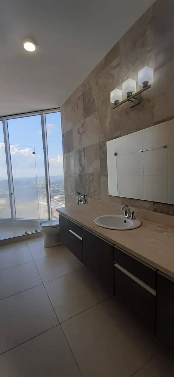 Apartment Sale and Rent in Avenida Balboa