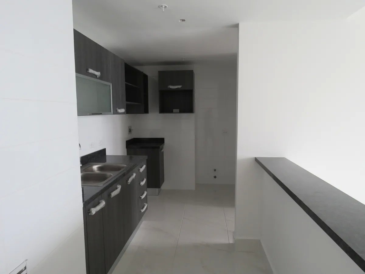 Apartment For Sale in Edison Park