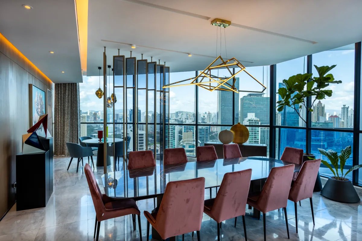 Apartment For Sale in Calle Heliodoro Patiño