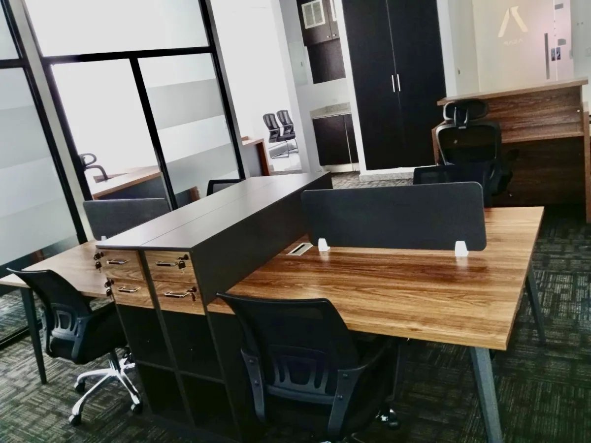 Office For Rent in Calle 51 Este