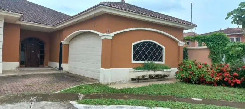Venta de residencia en Costa Sur