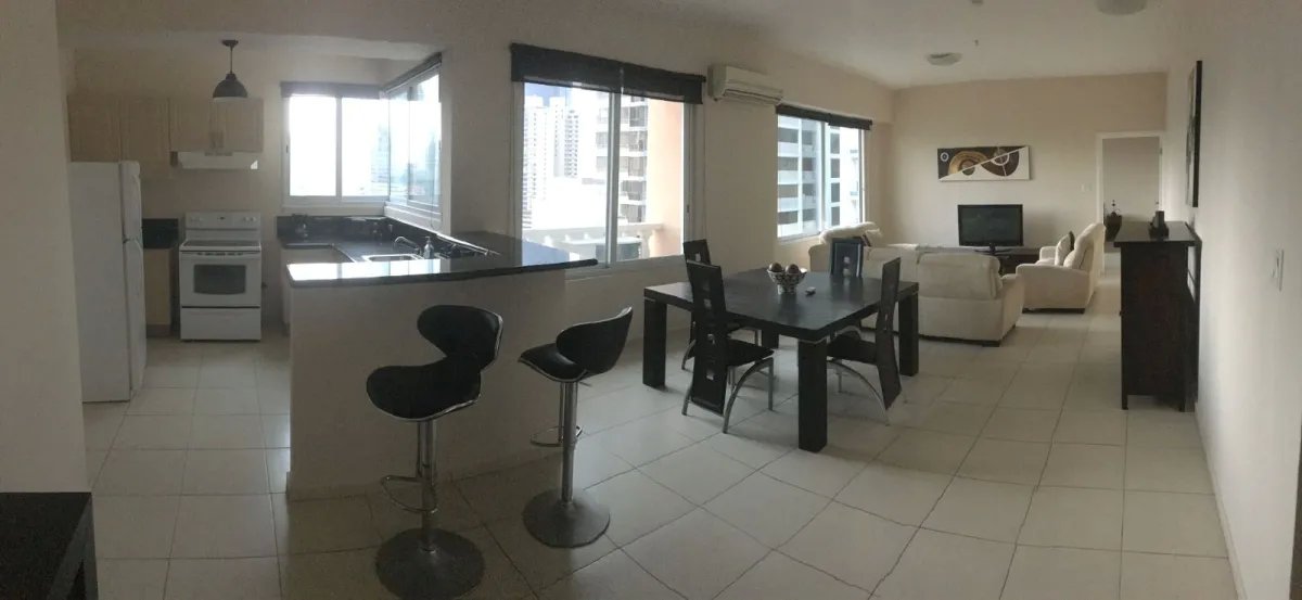 Venta de apartamento amoblado en PH Vista del Mar, Av. Balboa, Panamá