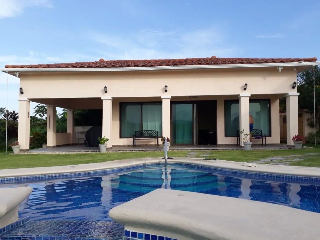 Venta de casa en Hacienda Pacifica, San Carlos