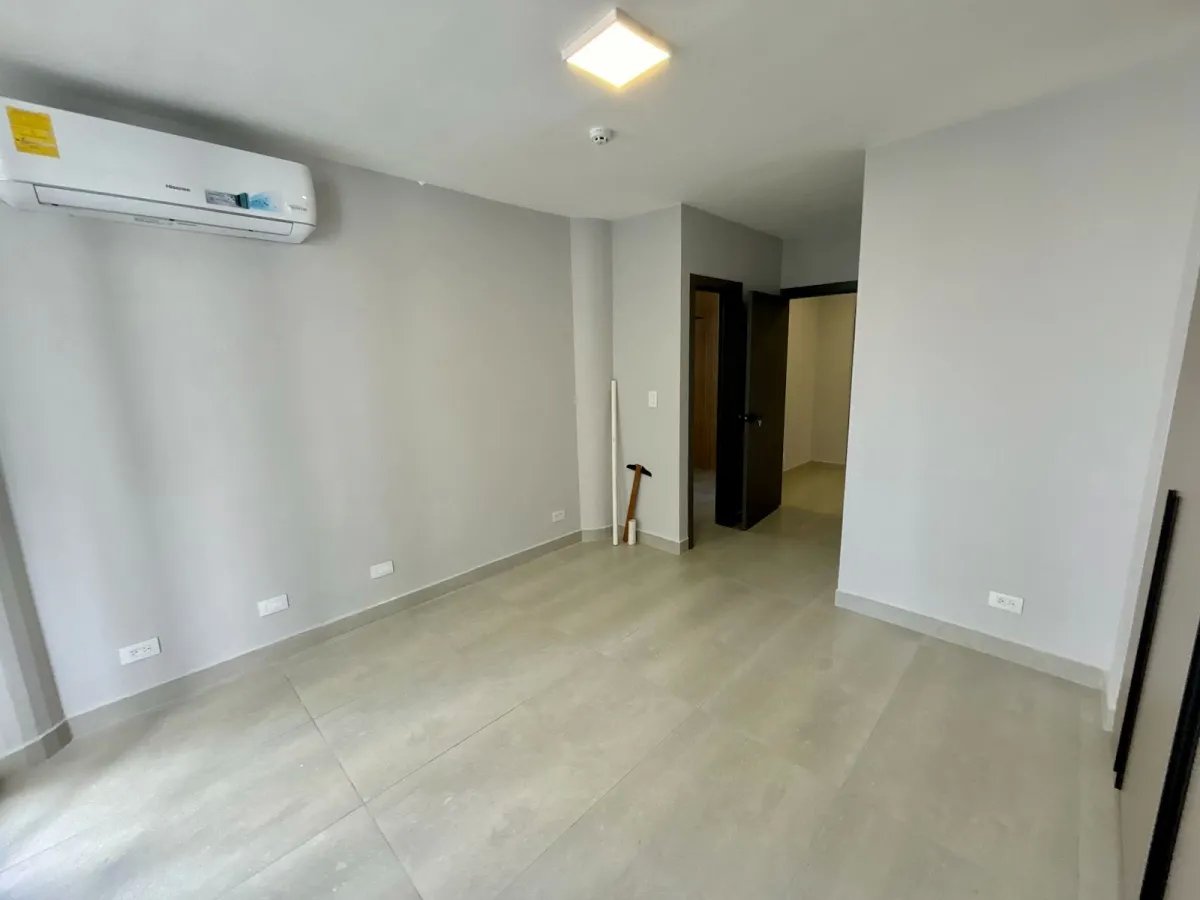 Apartment For Sale in San Francisco