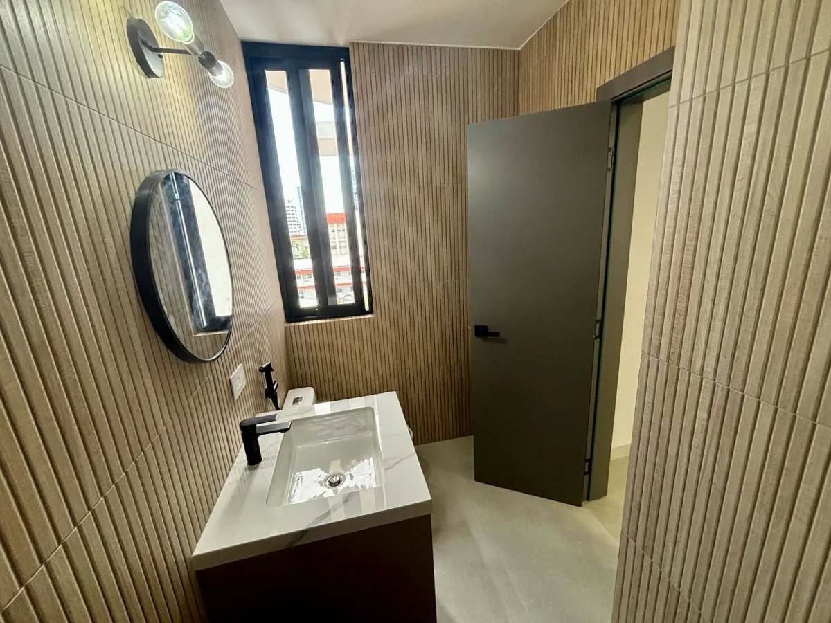 Venta de apartamento completamente remodelado en San Francisco, Panamá