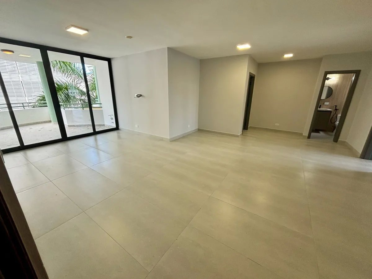 Venta de apartamento completamente remodelado en San Francisco, Panamá