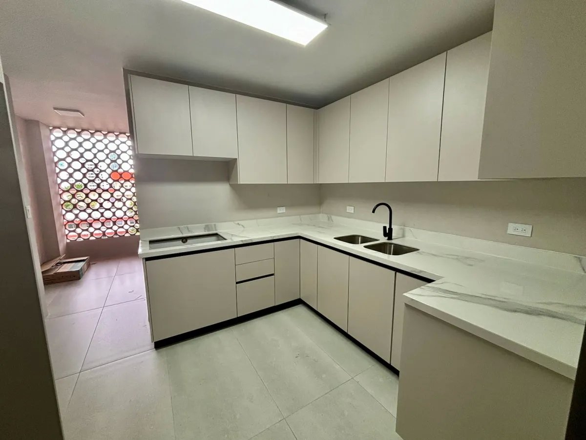 Venta de apartamento completamente remodelado en San Francisco, Panamá