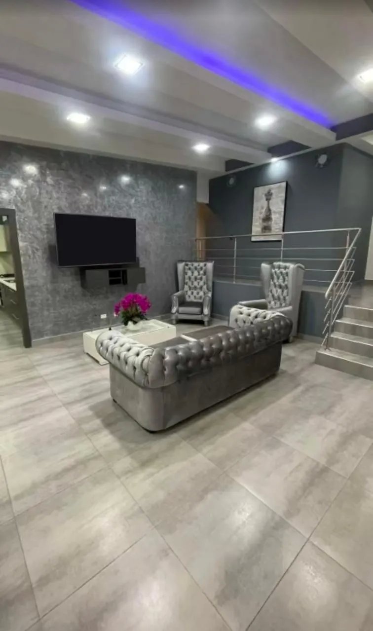Alquiler de Residencia Amoblada en Altos de Panamá