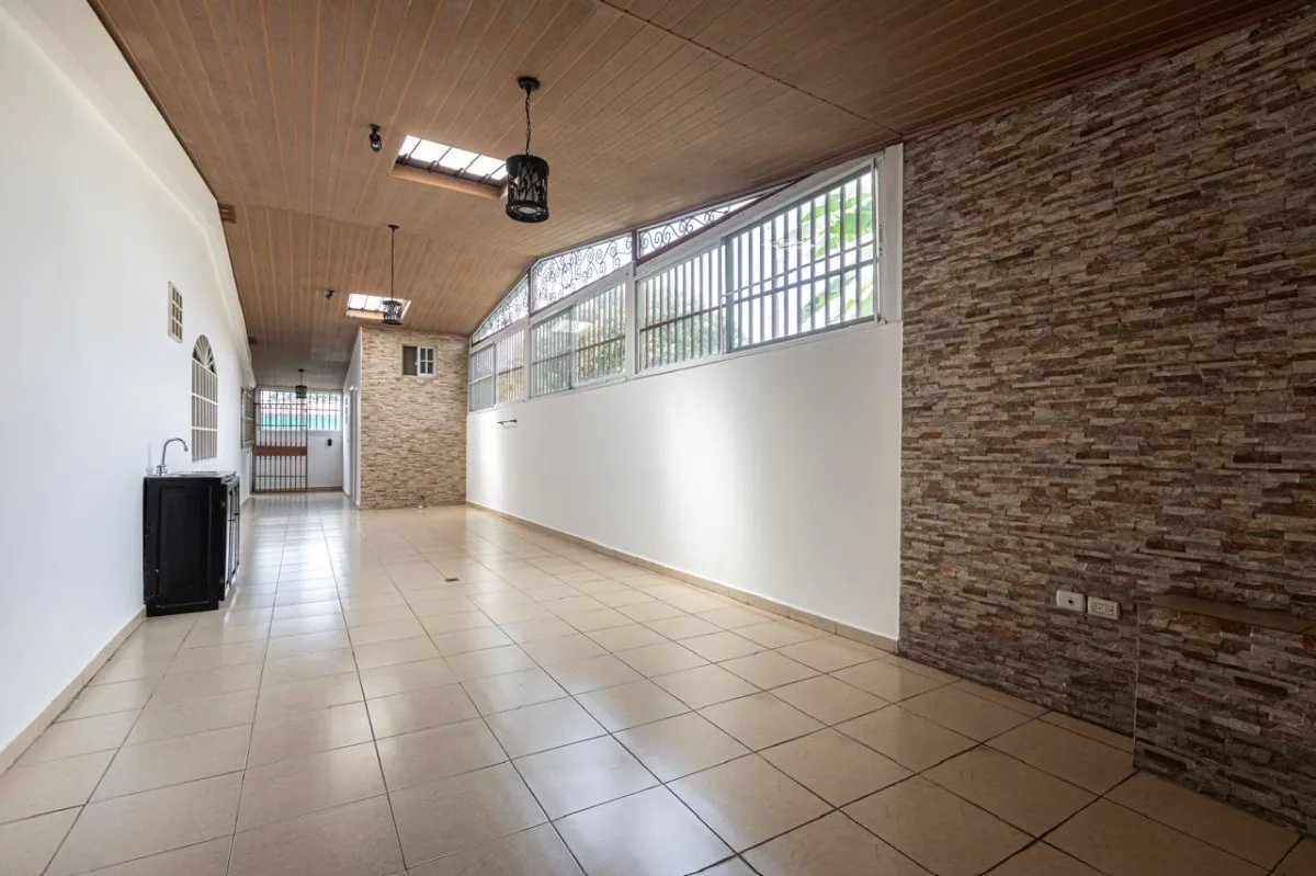 Venta de residencia en Río Abajo