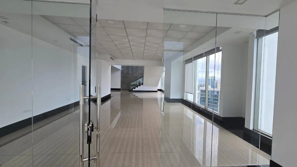 Office For Rent in Avenida Balboa