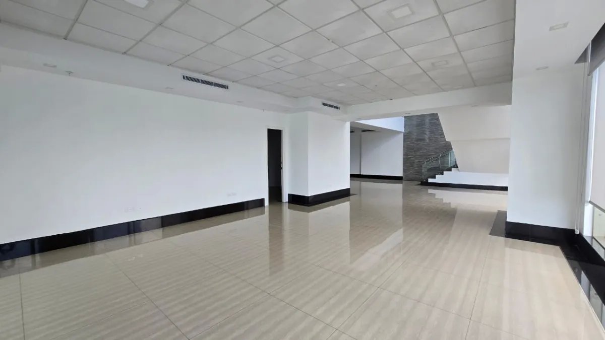 Office For Rent in Avenida Balboa