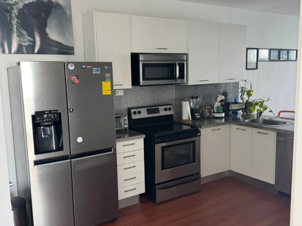 Apartamento amoblado con vista al mar, Avenida Balboa