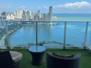 Apartamento amoblado con vista al mar, Avenida Balboa