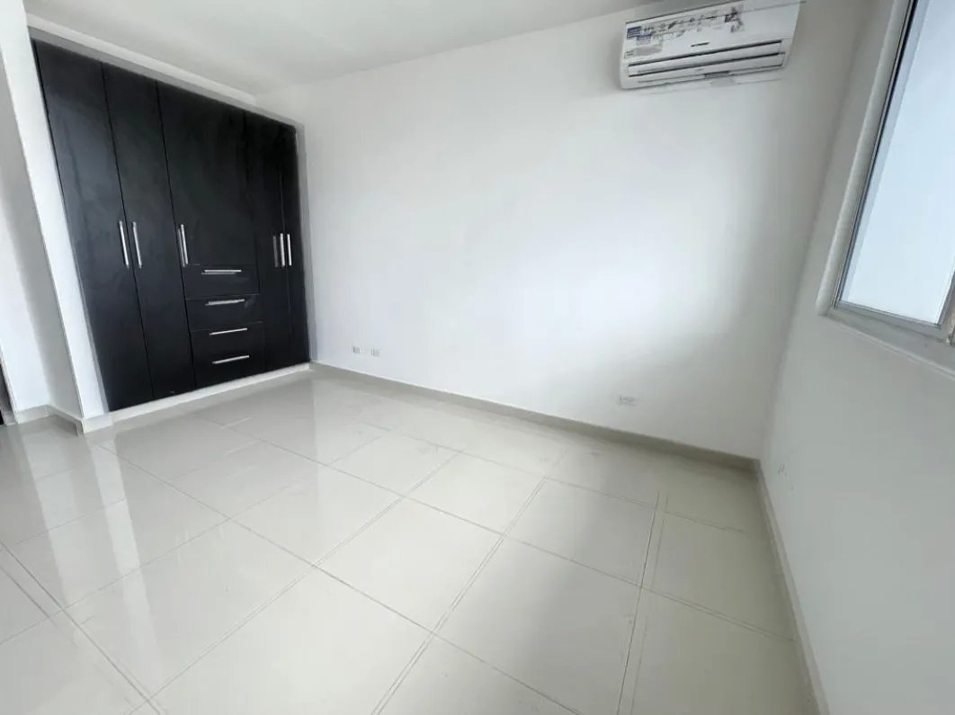 Apartment For Rent in El Cangrejo